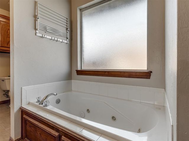 979 NW Pierce Avenue, Piedmont, OK 73078