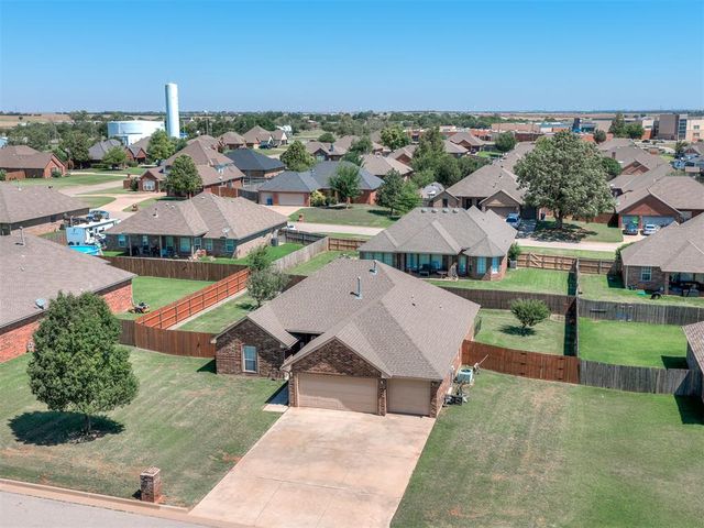 979 NW Pierce Avenue, Piedmont, OK 73078