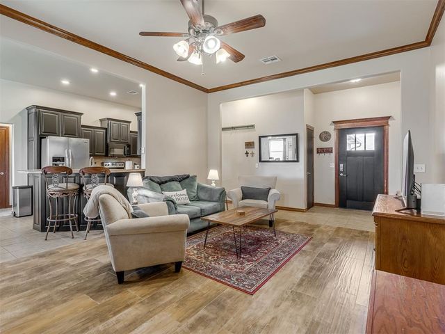 979 NW Pierce Avenue, Piedmont, OK 73078