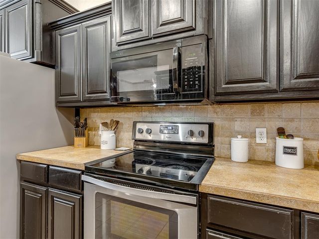 979 NW Pierce Avenue, Piedmont, OK 73078