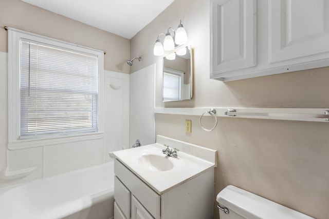 627 S Barlow, Wichita, KS 67207