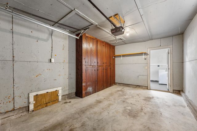 627 S Barlow, Wichita, KS 67207