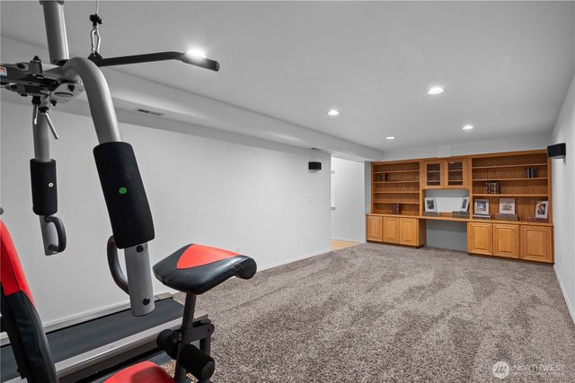 5801 51st Avenue Ct E, Tacoma, WA 98443