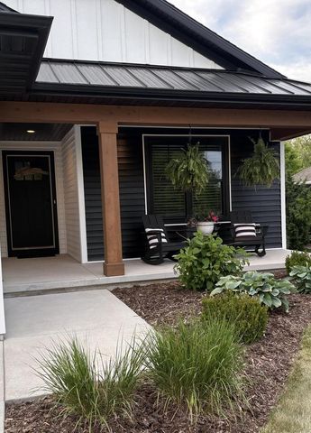 524 Cloverdale LANE, Plymouth, WI 53073