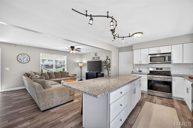 26 Vanguard Drive, St Peters, MO 63376