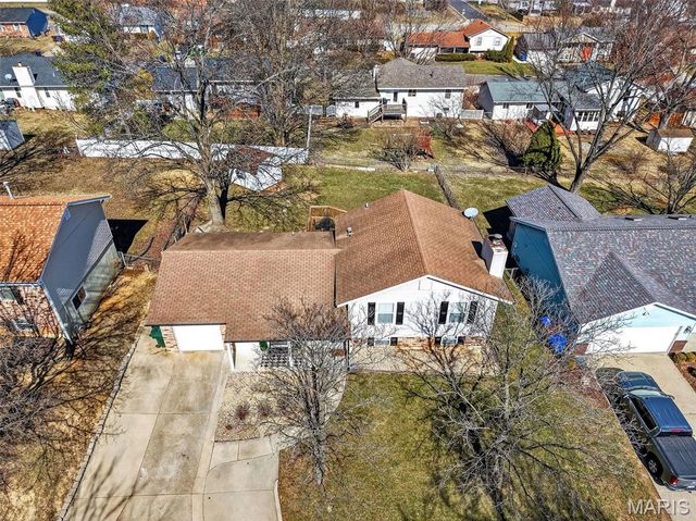 26 Vanguard Drive, St Peters, MO 63376