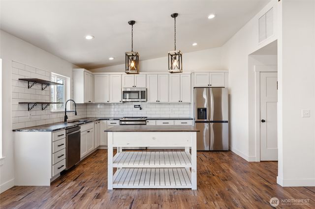 3063 Conarty Road, Malaga, WA 98828