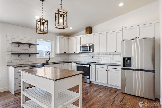 3063 Conarty Road, Malaga, WA 98828