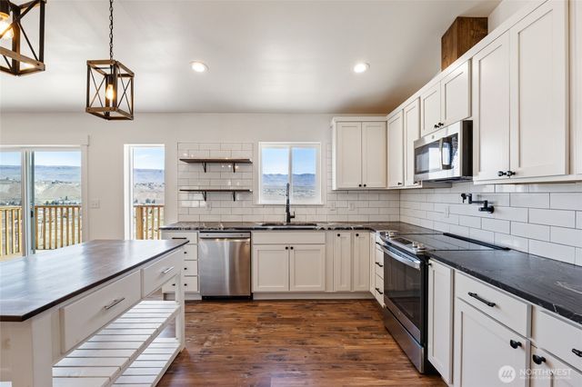 3063 Conarty Road, Malaga, WA 98828