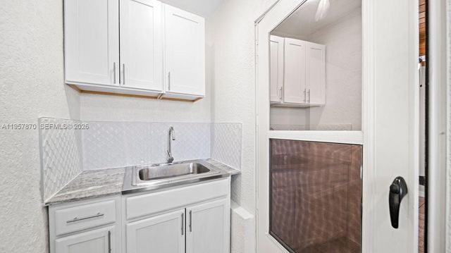 170 Poinsettia Circle NE, Port Charlotte, FL 33952