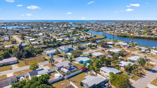 170 Poinsettia Circle NE, Port Charlotte, FL 33952