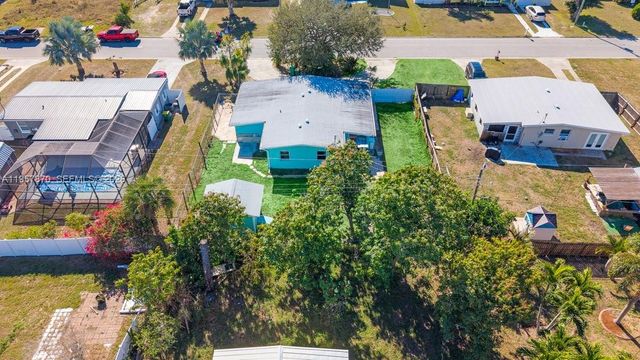 170 Poinsettia Circle NE, Port Charlotte, FL 33952