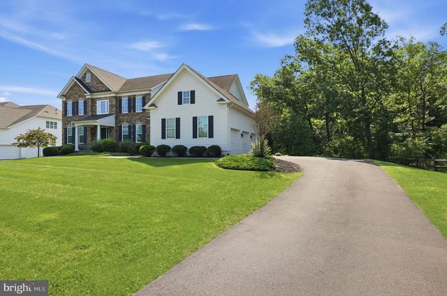 3969 HILLCREST DR, Furlong, PA 18925