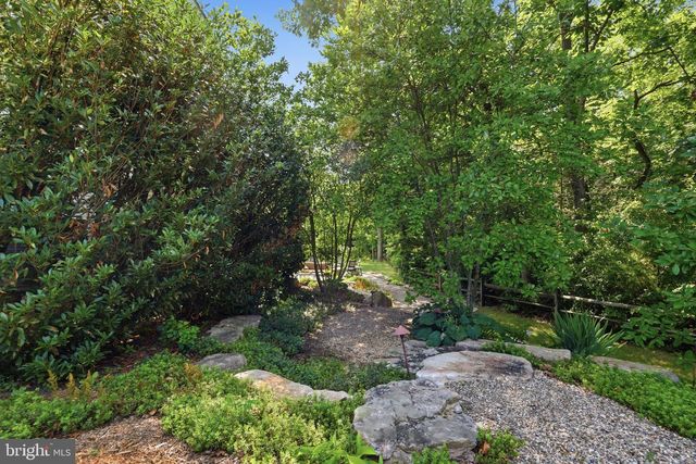 3969 HILLCREST DR, Furlong, PA 18925