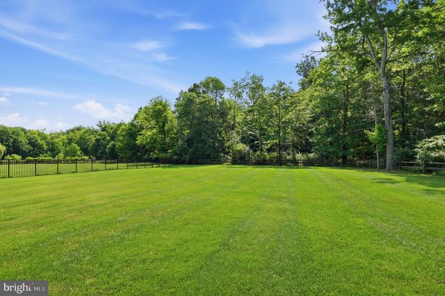 3969 HILLCREST DR, Furlong, PA 18925