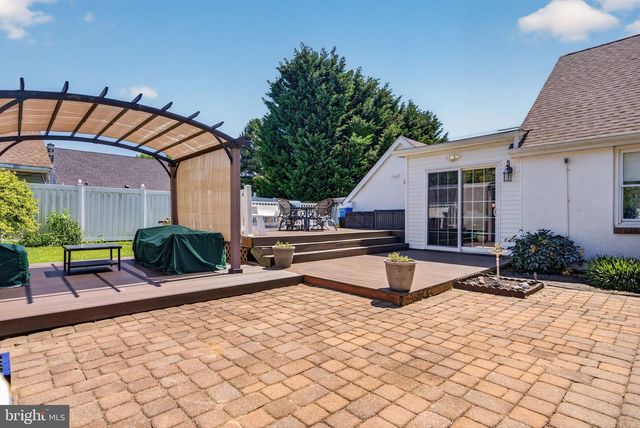 308 LILAC LN, Delanco, NJ 08075