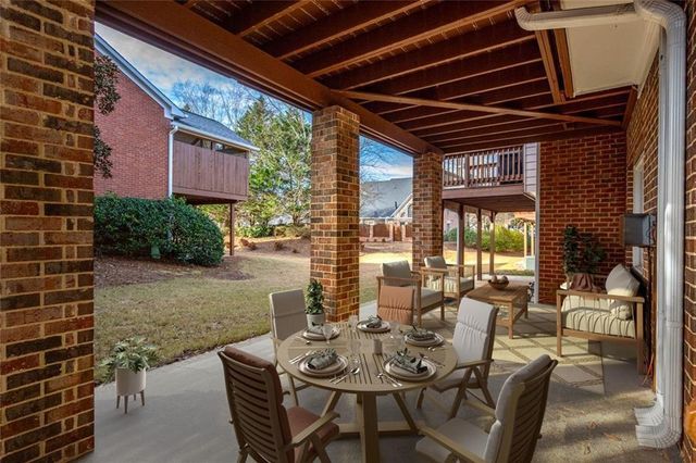 3512 Village Green Drive, Roswell, GA 30075