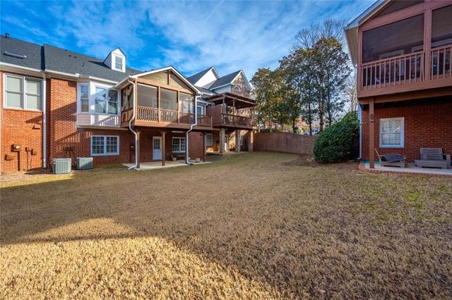 3512 Village Green Drive, Roswell, GA 30075