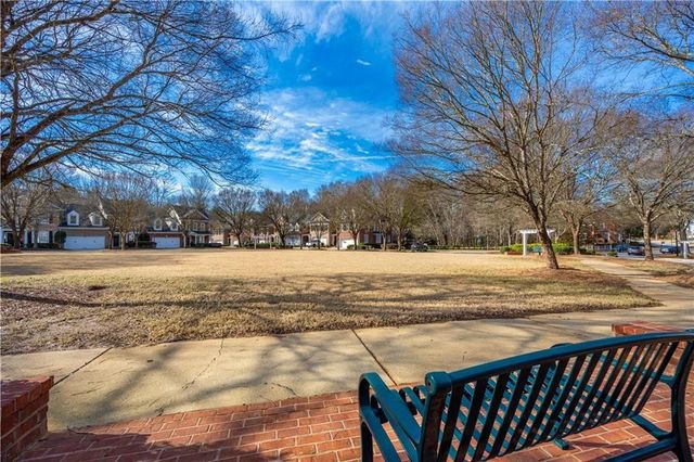 3512 Village Green Drive, Roswell, GA 30075