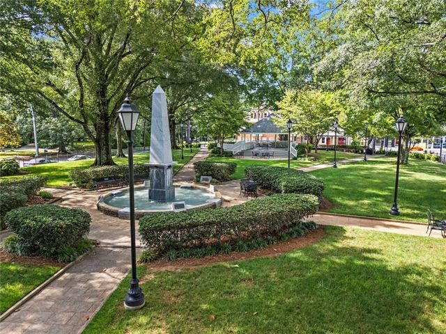 3512 Village Green Drive, Roswell, GA 30075