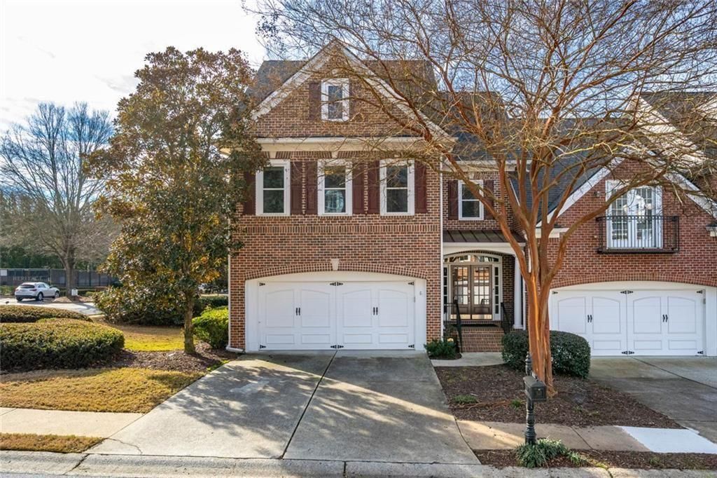 3512 Village Green Drive, Roswell, GA 30075
