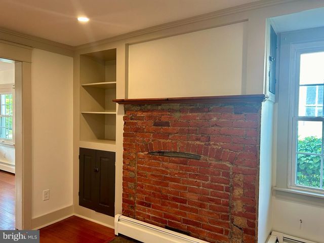 1327 W STRASBURG RD, West Chester, PA 19382