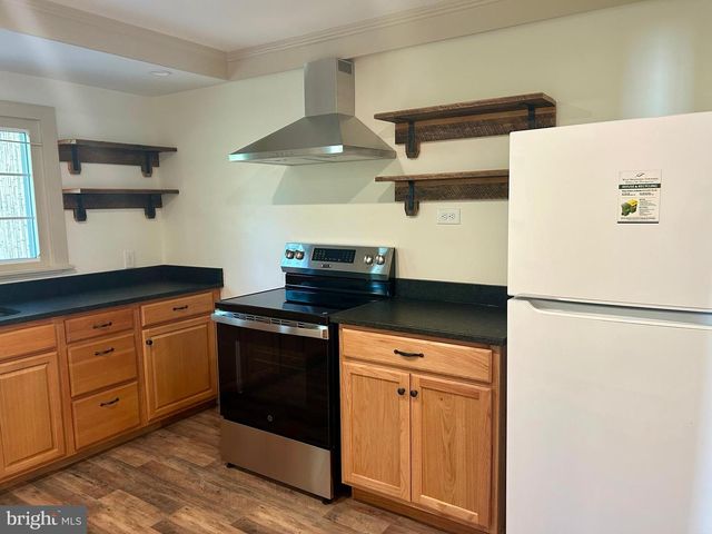 1327 W STRASBURG RD, West Chester, PA 19382