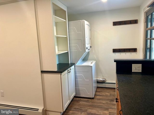 1327 W STRASBURG RD, West Chester, PA 19382