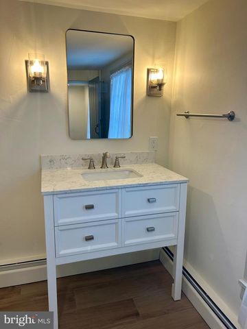 1327 W STRASBURG RD, West Chester, PA 19382