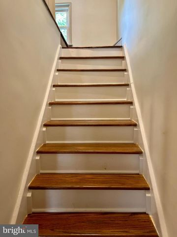 1327 W STRASBURG RD, West Chester, PA 19382