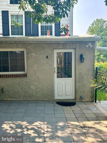 1327 W STRASBURG RD, West Chester, PA 19382