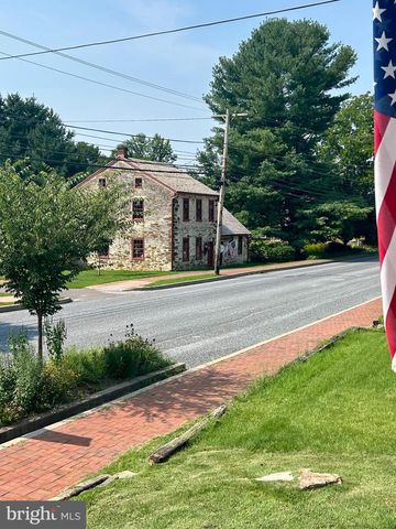 1327 W STRASBURG RD, West Chester, PA 19382