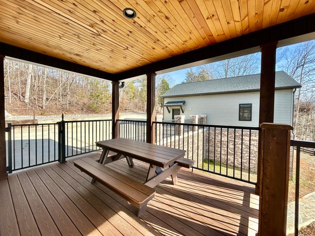 555 Colonel Drive, Burnside, KY 42519