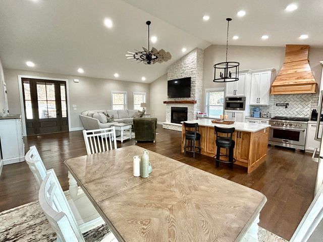 555 Colonel Drive, Burnside, KY 42519