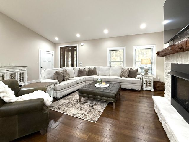 555 Colonel Drive, Burnside, KY 42519