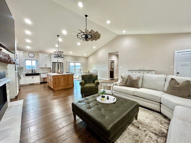 555 Colonel Drive, Burnside, KY 42519