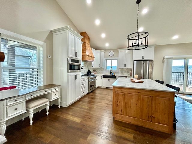 555 Colonel Drive, Burnside, KY 42519