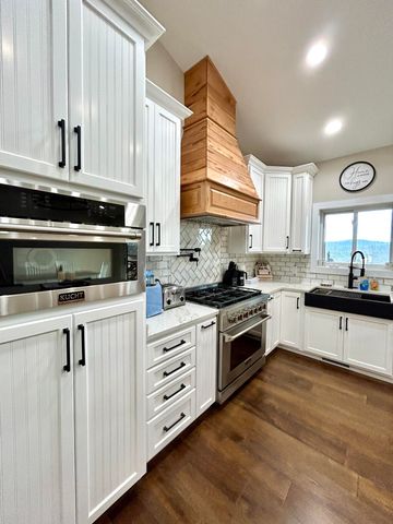 555 Colonel Drive, Burnside, KY 42519