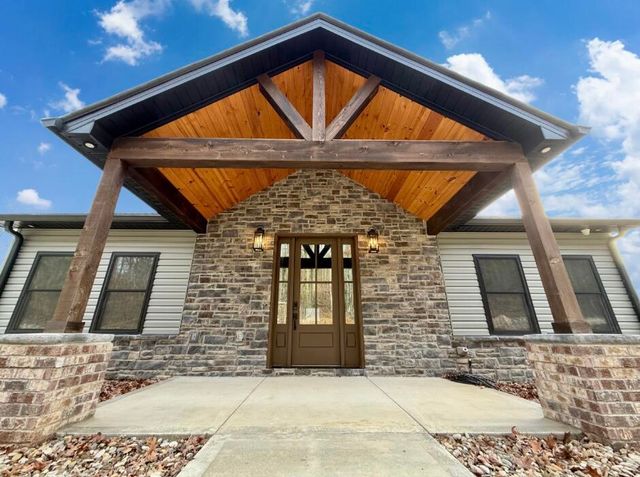 555 Colonel Drive, Burnside, KY 42519