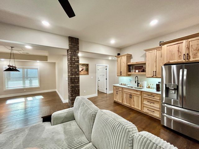 555 Colonel Drive, Burnside, KY 42519