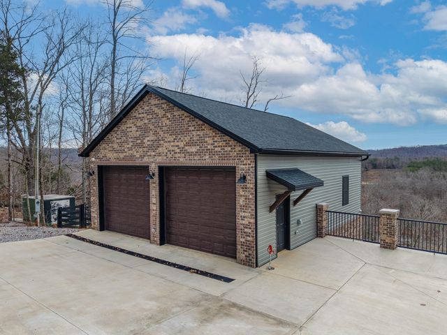 555 Colonel Drive, Burnside, KY 42519