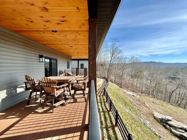 555 Colonel Drive, Burnside, KY 42519