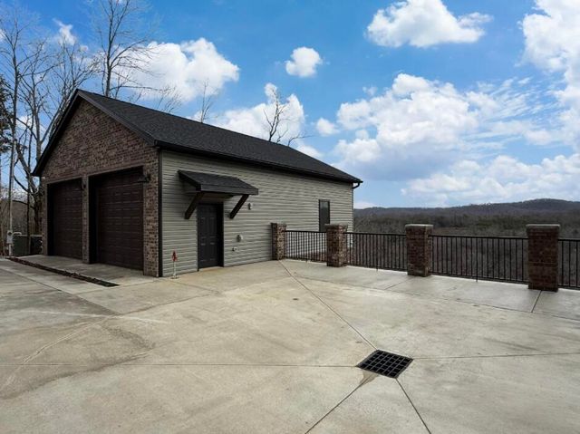 555 Colonel Drive, Burnside, KY 42519