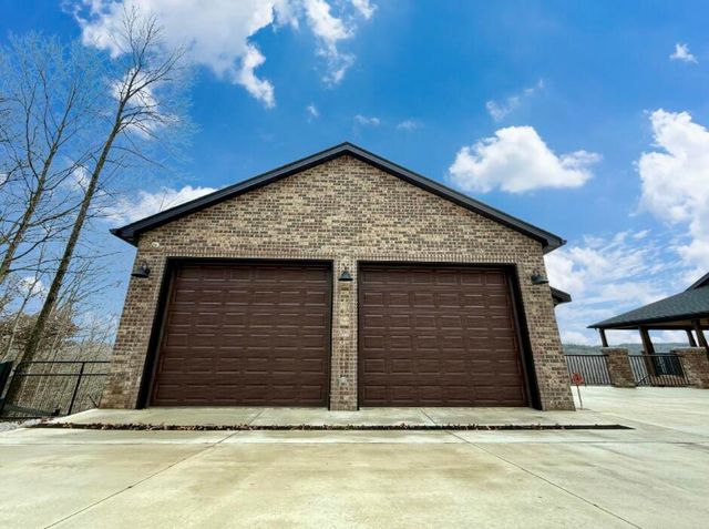 555 Colonel Drive, Burnside, KY 42519