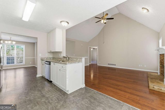 700 Hearthstone Crossing, Woodstock, GA 30189