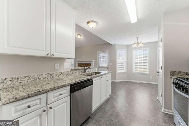 700 Hearthstone Crossing, Woodstock, GA 30189