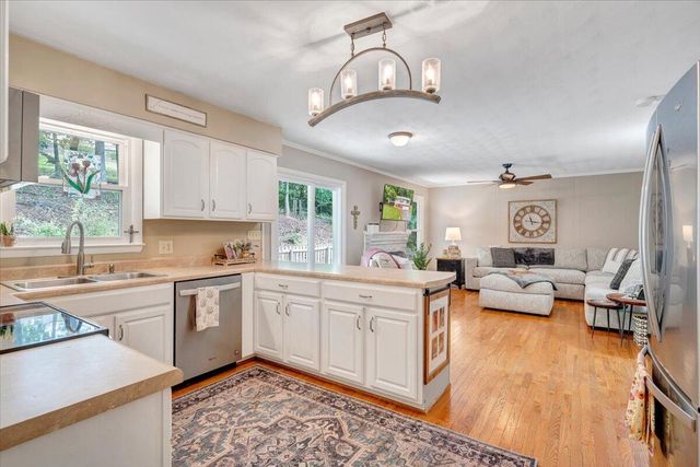6132 Flamingo DR, Roanoke, VA 24018