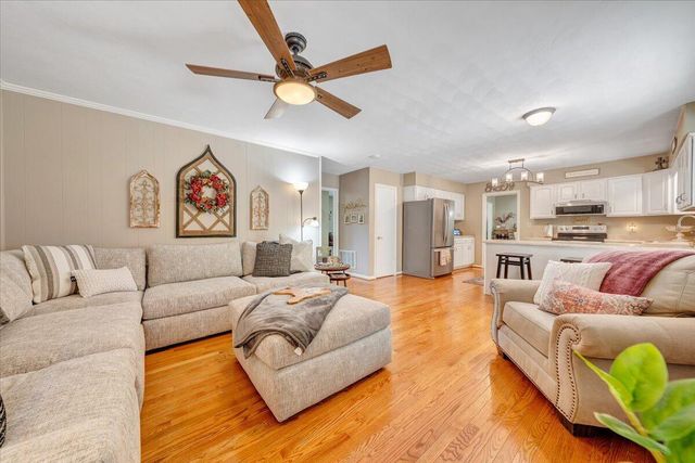 6132 Flamingo DR, Roanoke, VA 24018