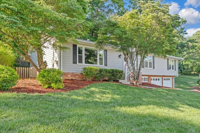 6132 Flamingo DR, Roanoke, VA 24018