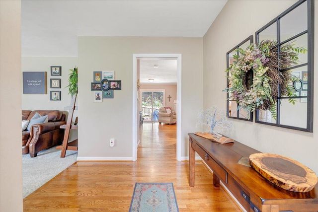 6132 Flamingo DR, Roanoke, VA 24018